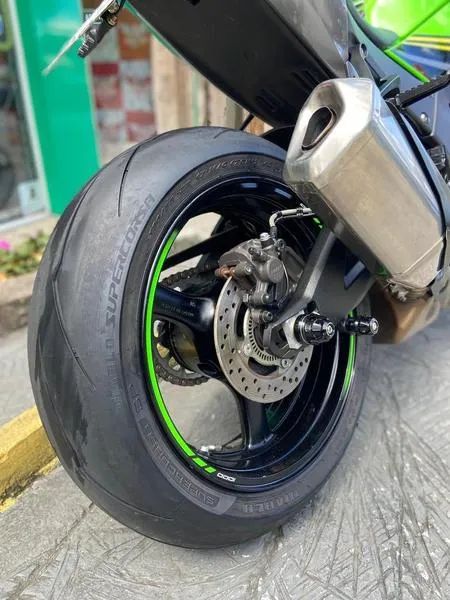 Kawasaki Zx-10/ Zx-10r 1000cc 2018 - 1478911759 | OLX
