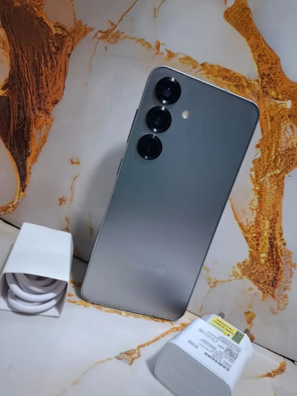 Celular Samsung S25 5G Prata titânio  - Foto 3