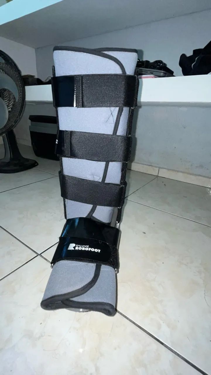Bota Robofoot Original e muletas