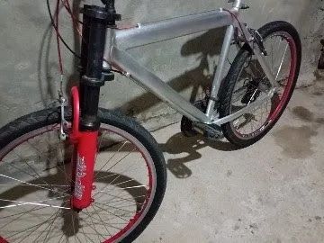 Vendo uma baik aro 26 de alumínio  - Foto 2