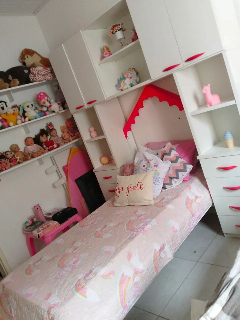 Conjunto guarda roupa  e cama para criança feminina em MDF  - Foto 5