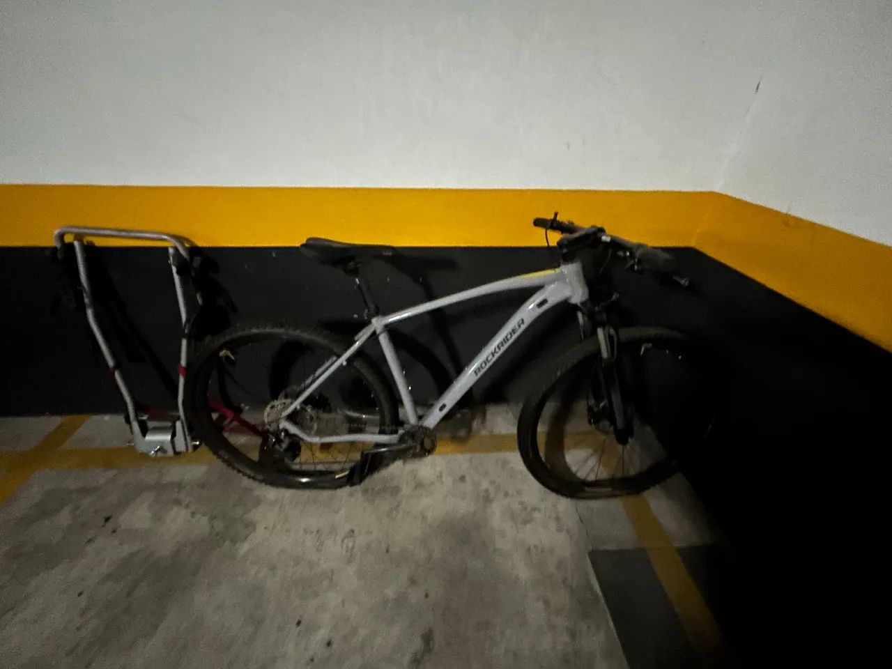 Bicicleta praticamente nova - Foto 5