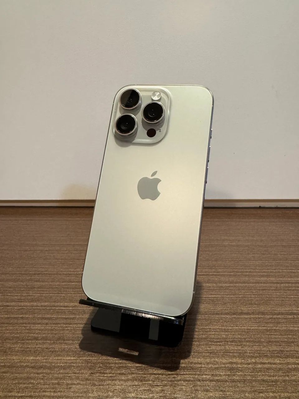 iPhone 16 pro 128 natural  - Foto 3