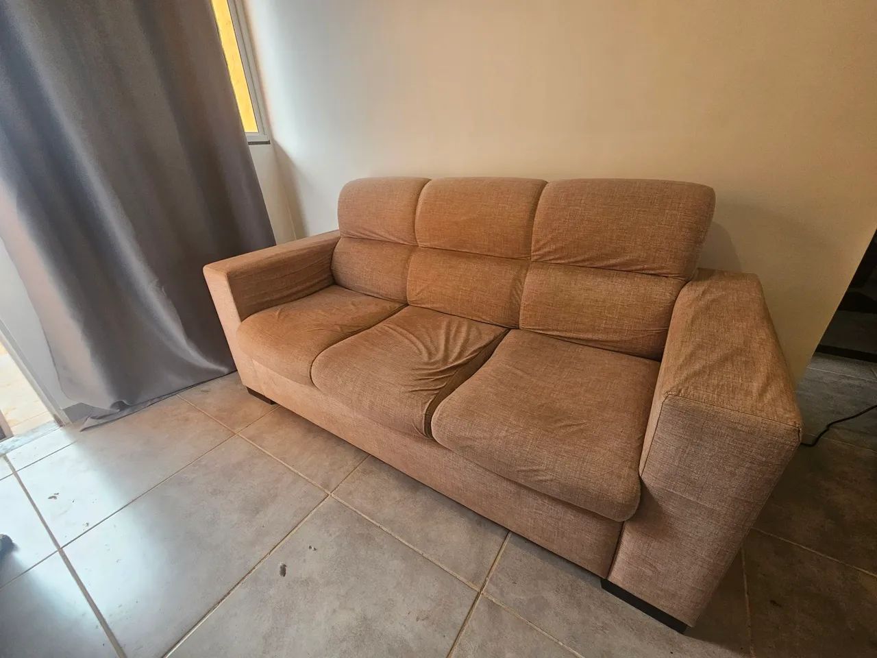 Sofá 3 lugares em linho - Foto 4