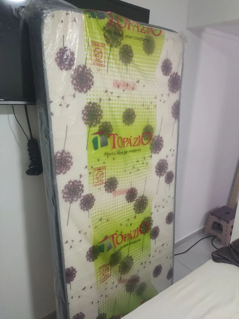 Colchão de solteiro (pouco usado) whatsapp *79