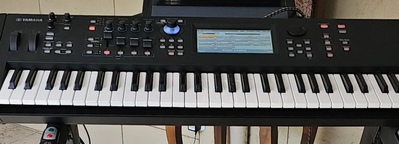 Teclado MODX8  - Foto 2