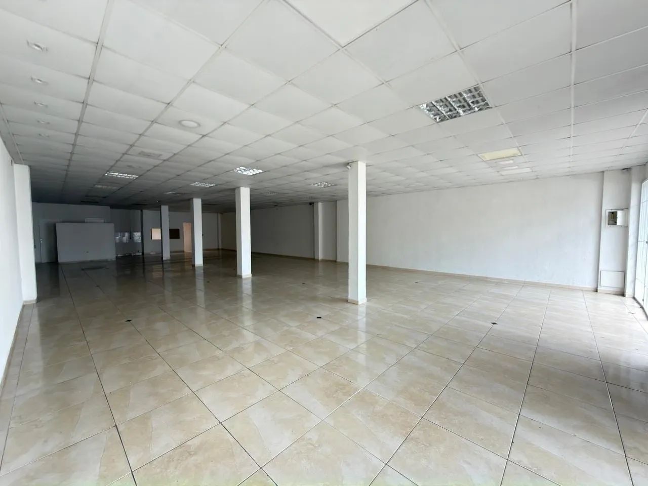 Comercial na Av. Visconde de Mauá, Oficinas, Ponta Grossa - Foto 5
