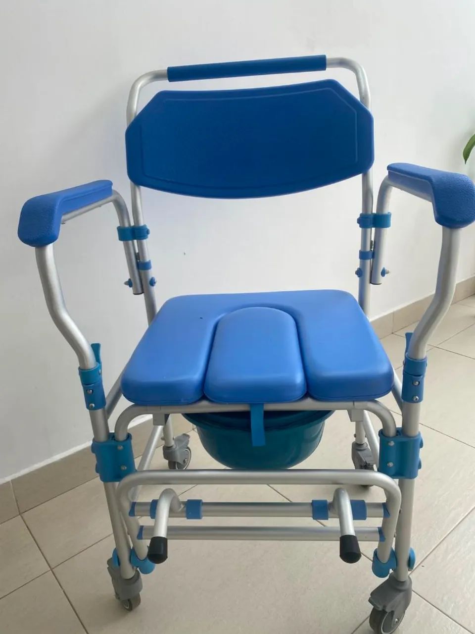 Cadeira Higiênica  - Foto 3
