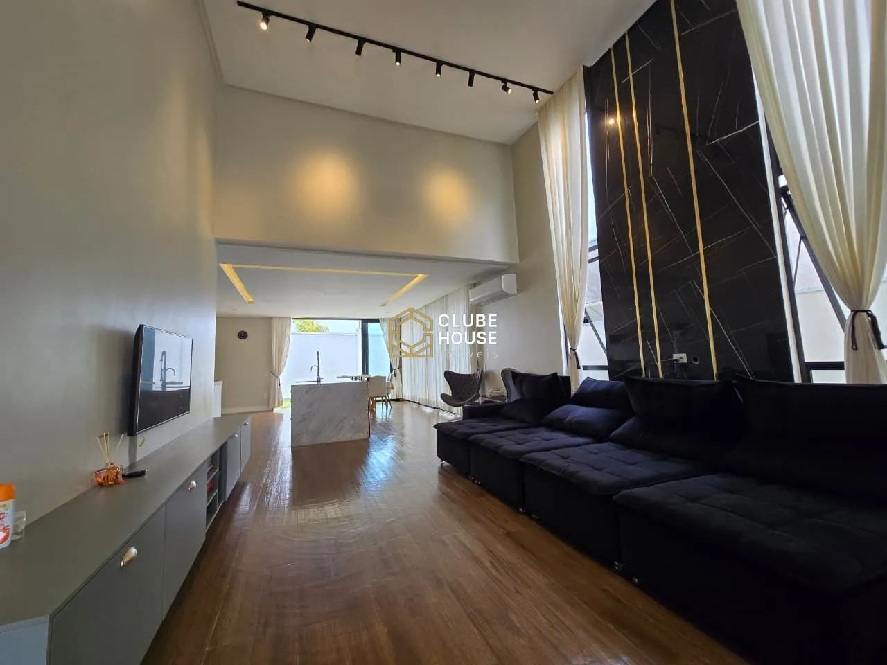 Casa Condomínio Terras Alphaville, Anápolis GO, com 4 Quartos e Móveis, URGENTE