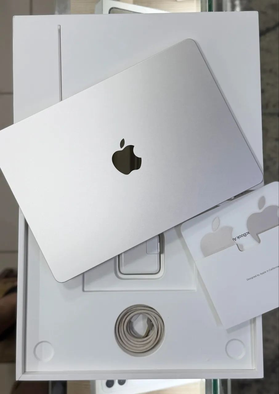 Macbook air m2 13 polegadas 8gb / 256gb LOJA FÍSICA carregador