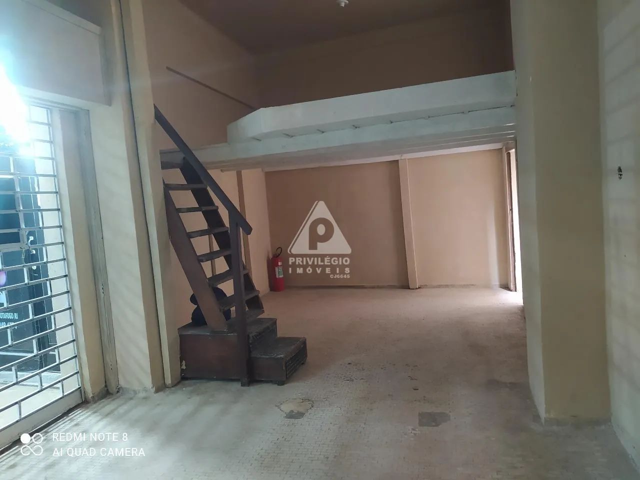 Loja a venda na Rua da Passagem
