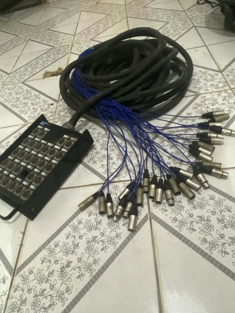 Medusa Multi cabo 28 vias 