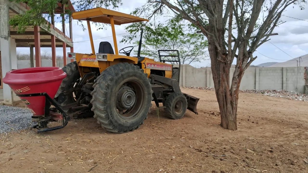 Trator - Foto 2