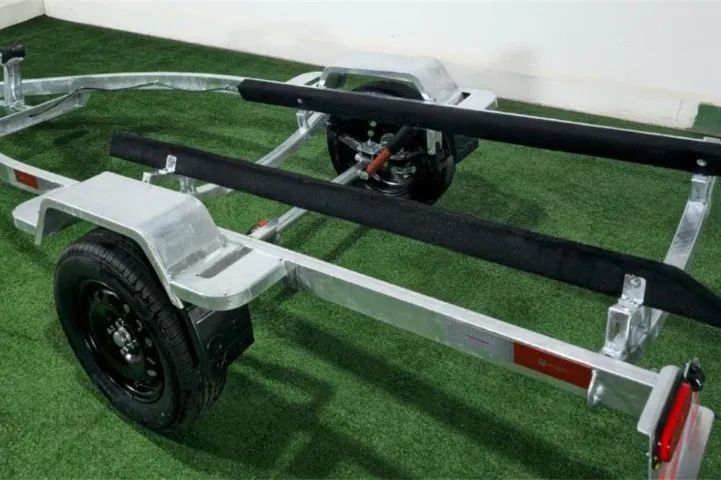 carreta para jet sky zero galvanizada  - Foto 2