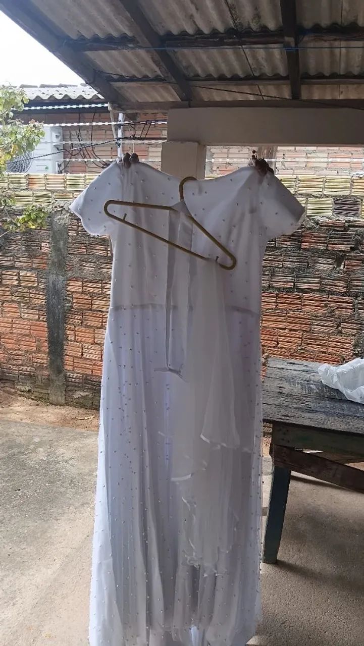 Vestido de Noiva Branco com Pedrarias, Véu e Cinta - Excelente Estado ? - Foto 3
