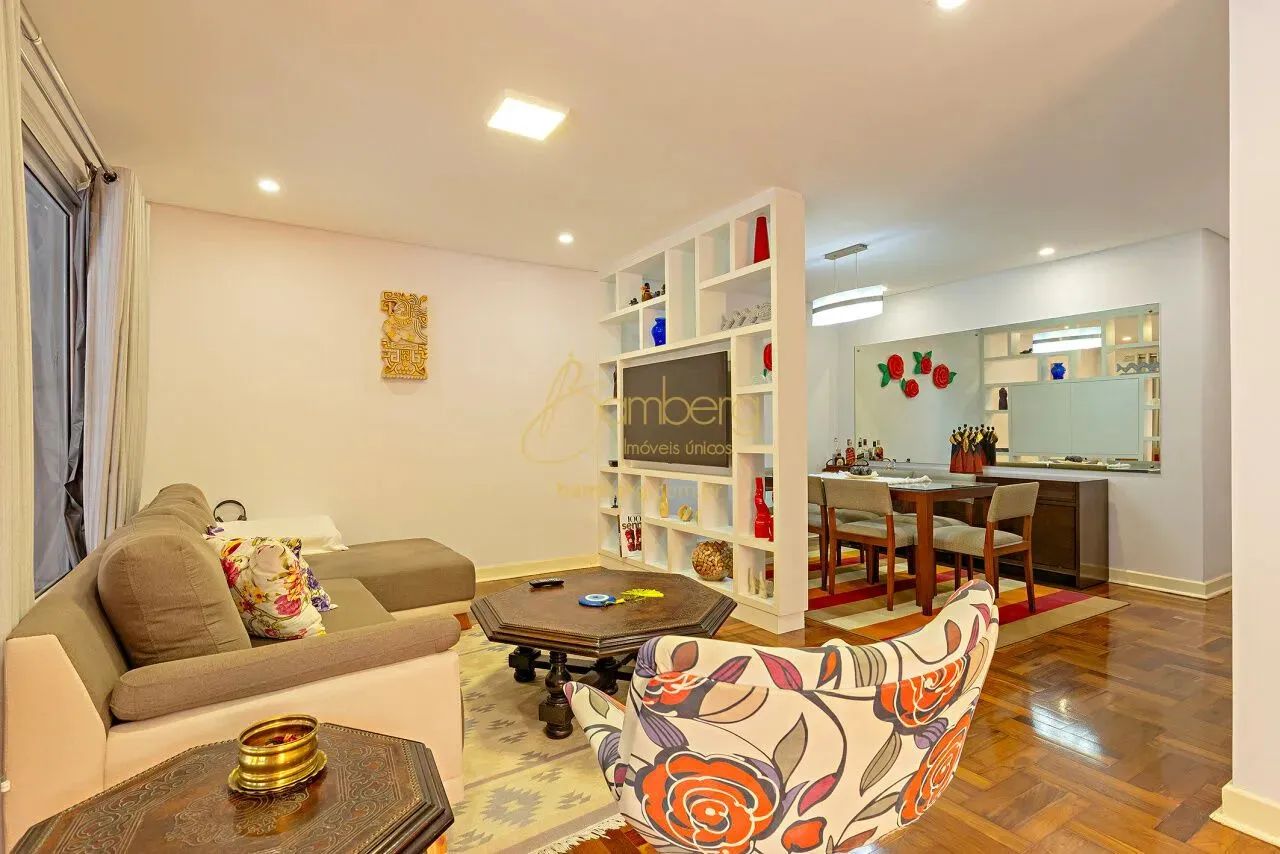 Casa térrea com ambientes amplos totalmente reformada. - Foto 4