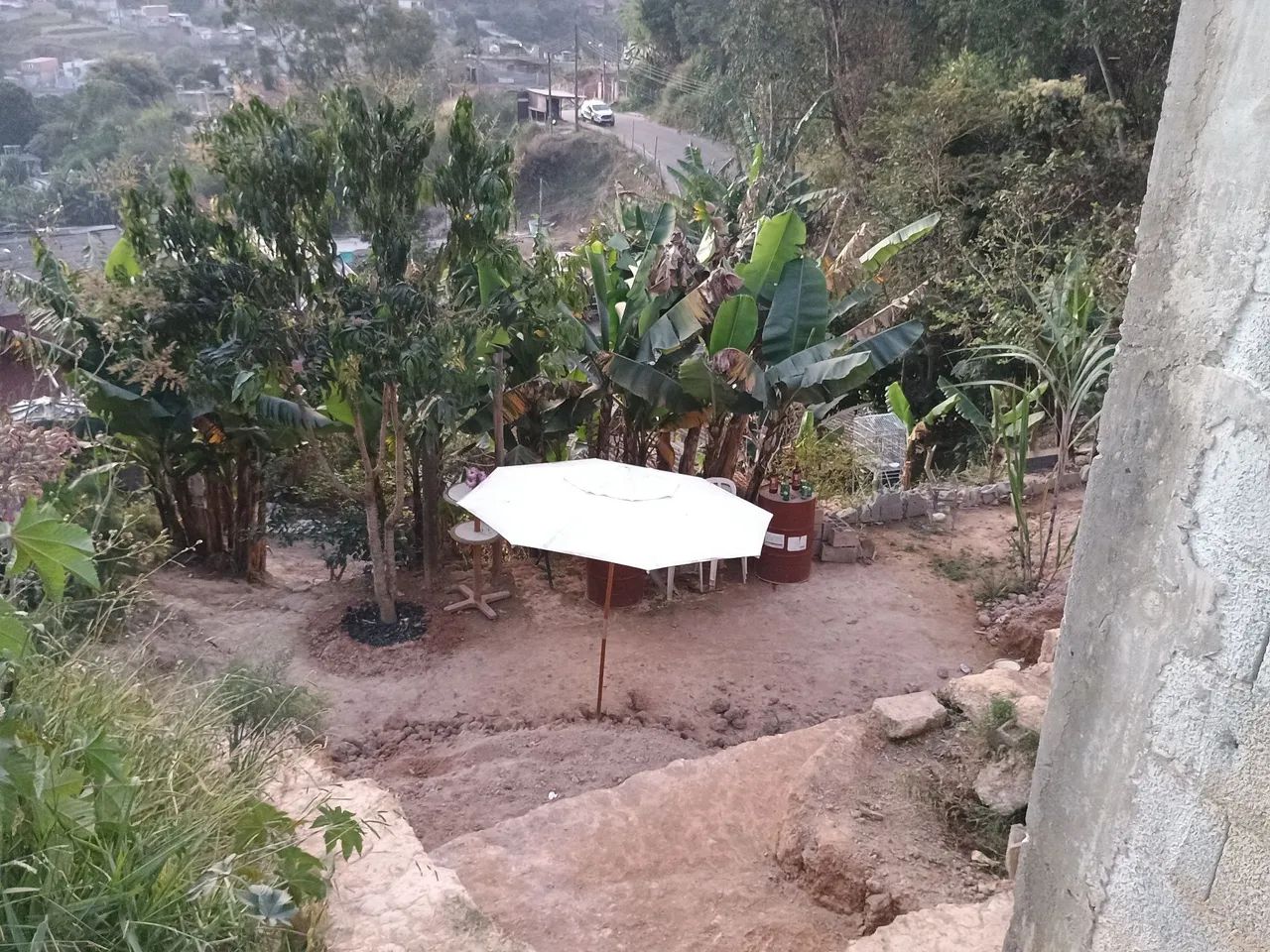Vendo terreno com dois cômodos e banheiro  - Foto 4