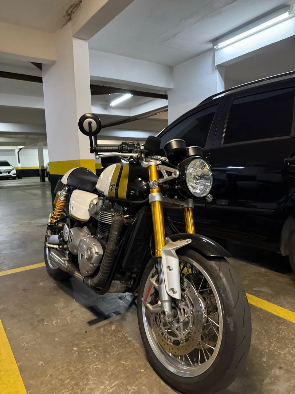 ? TRIUMPH THRUXTON 1200 R  - Foto 2