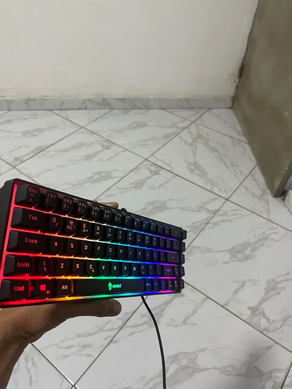 teclado gamer compacto 60% da marca Evolut - Foto 3