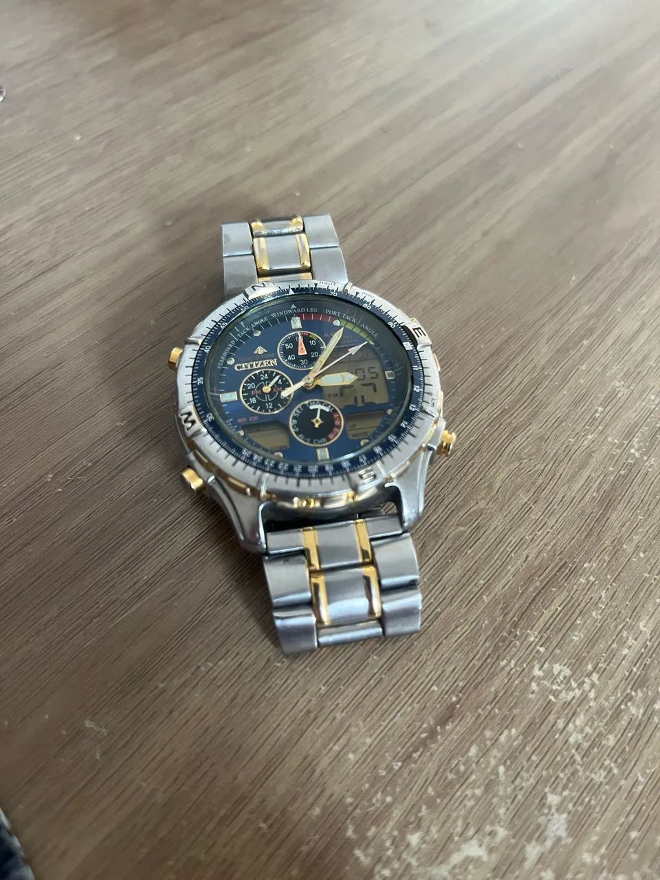 Relogio citzen nav surf c320 worldtime