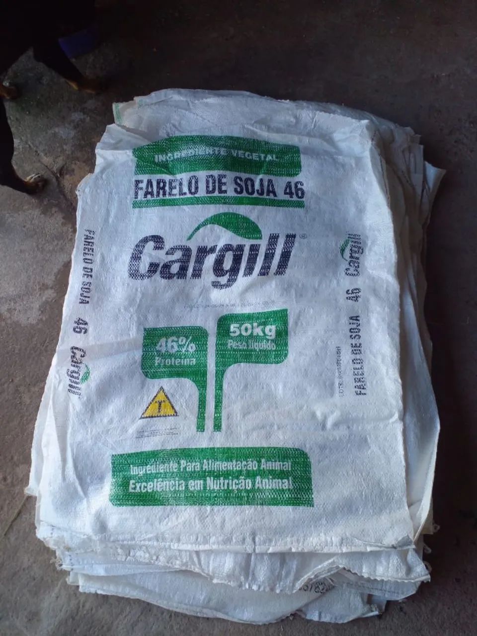Vende-se sacaria usada