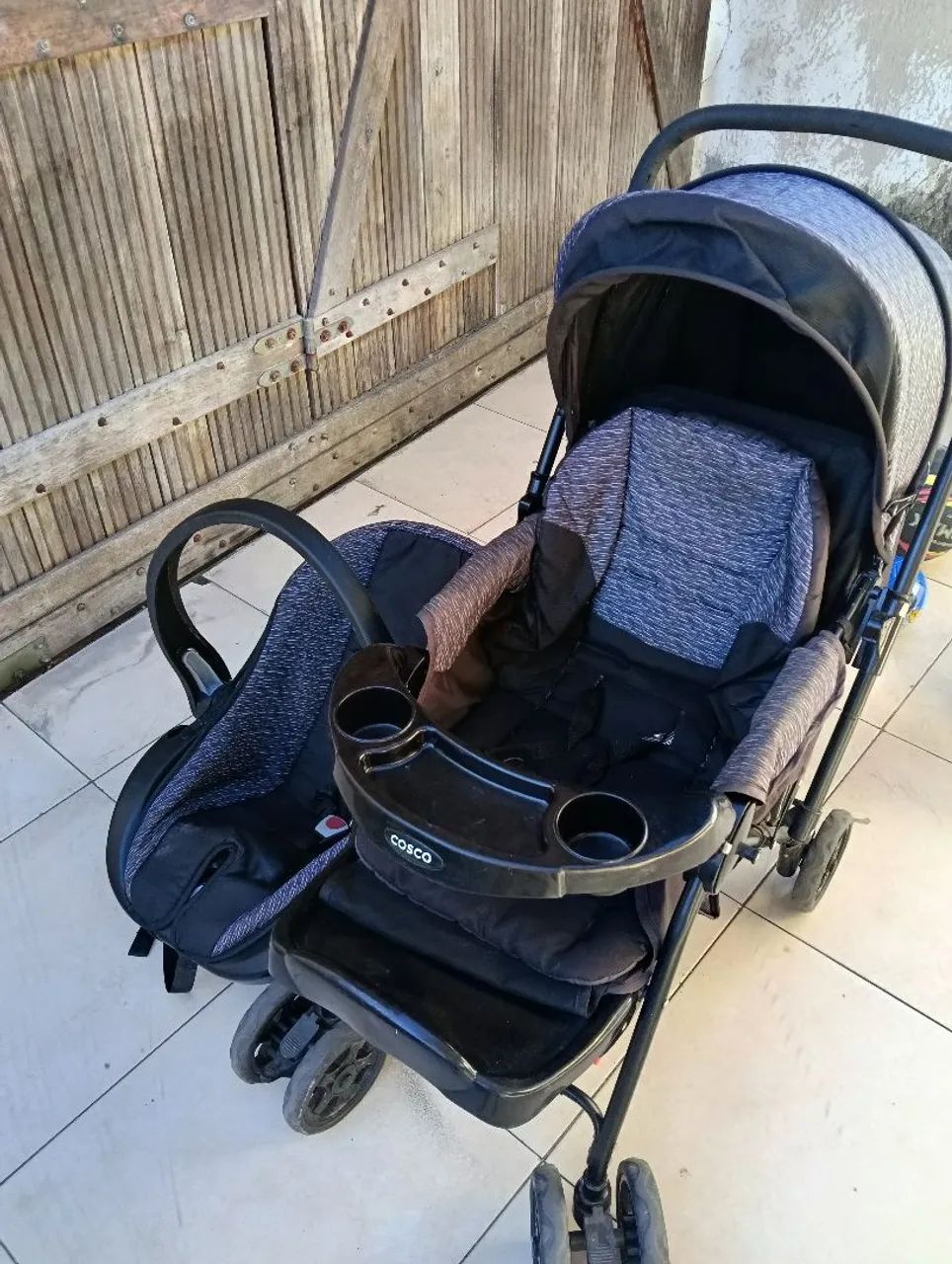 Carrinho de bebê + bebê conforto  - Foto 2
