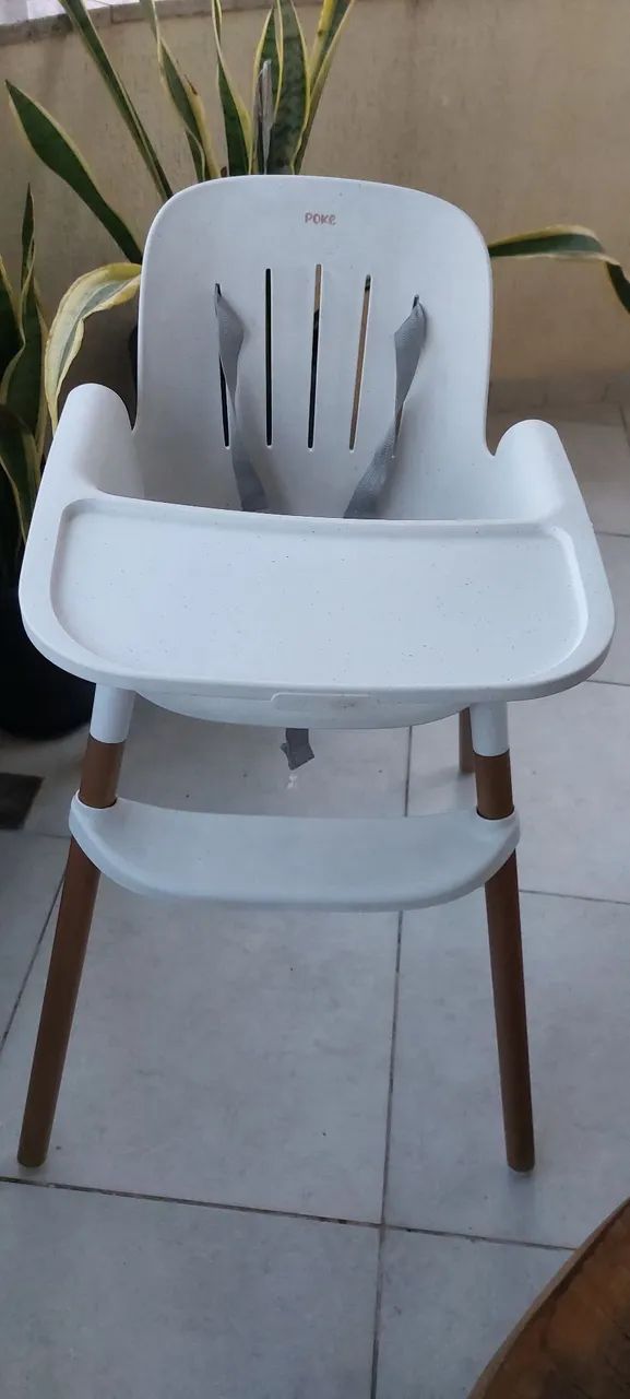 Cadeira de Alimentação de Bebê marca Burigotto seminova cor branco polar - Foto 3