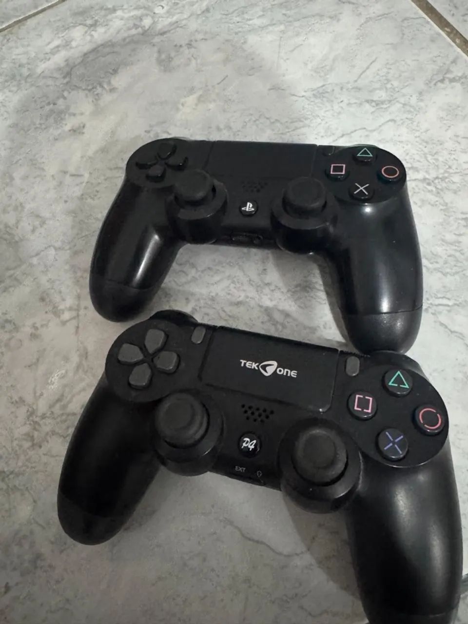 2 CONTROLES DE PS4