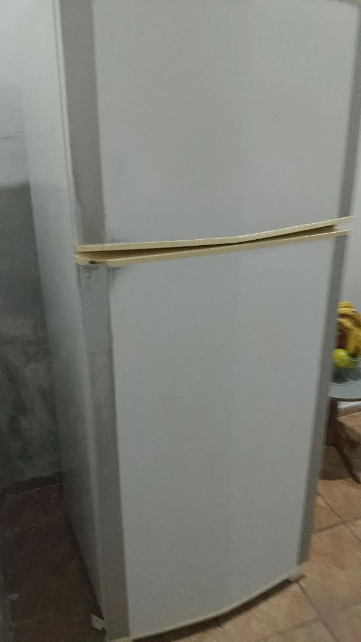 Geladeira usada bom estado  - Foto 2