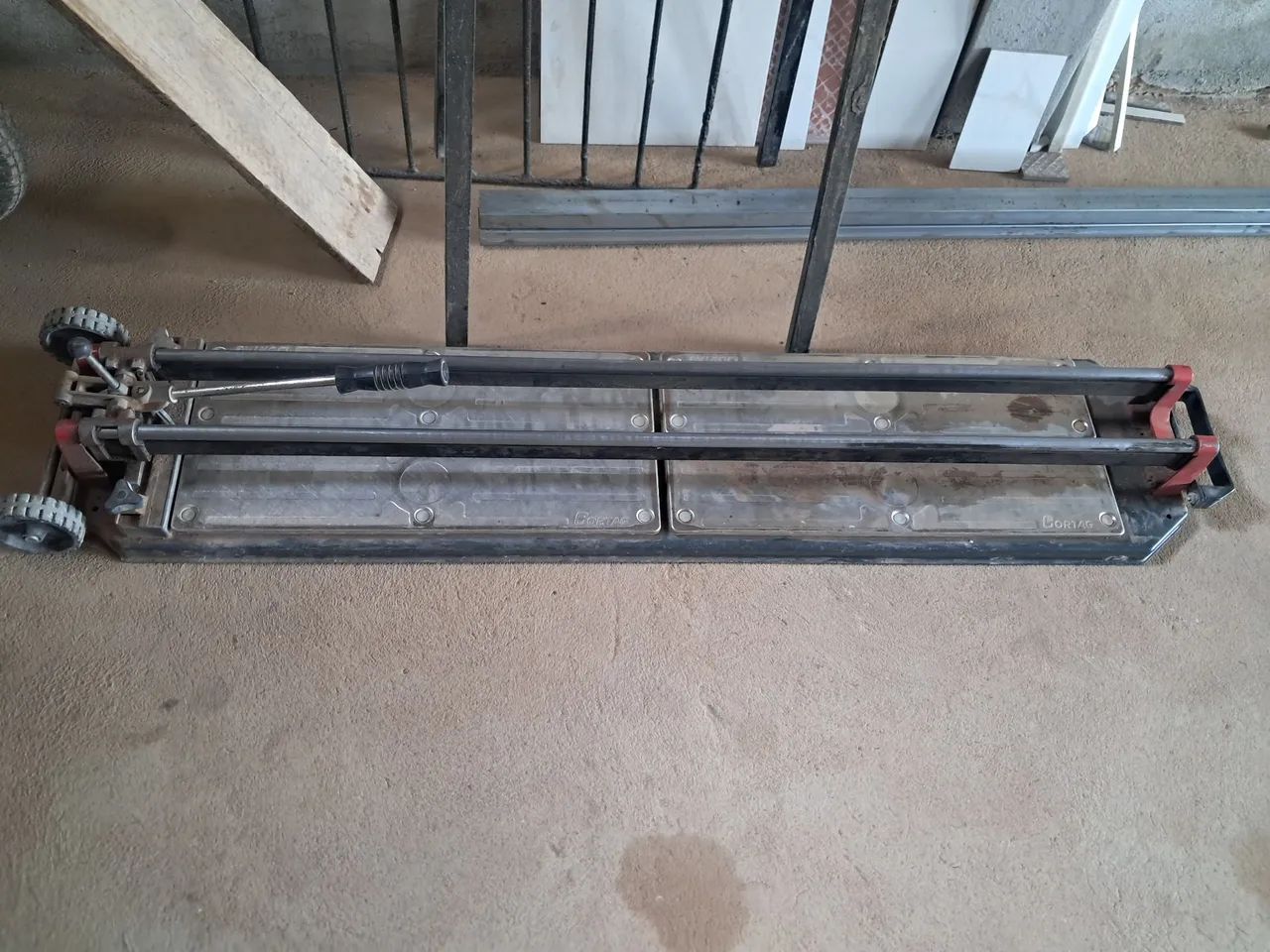 Alugo cortador de porcelanato 
