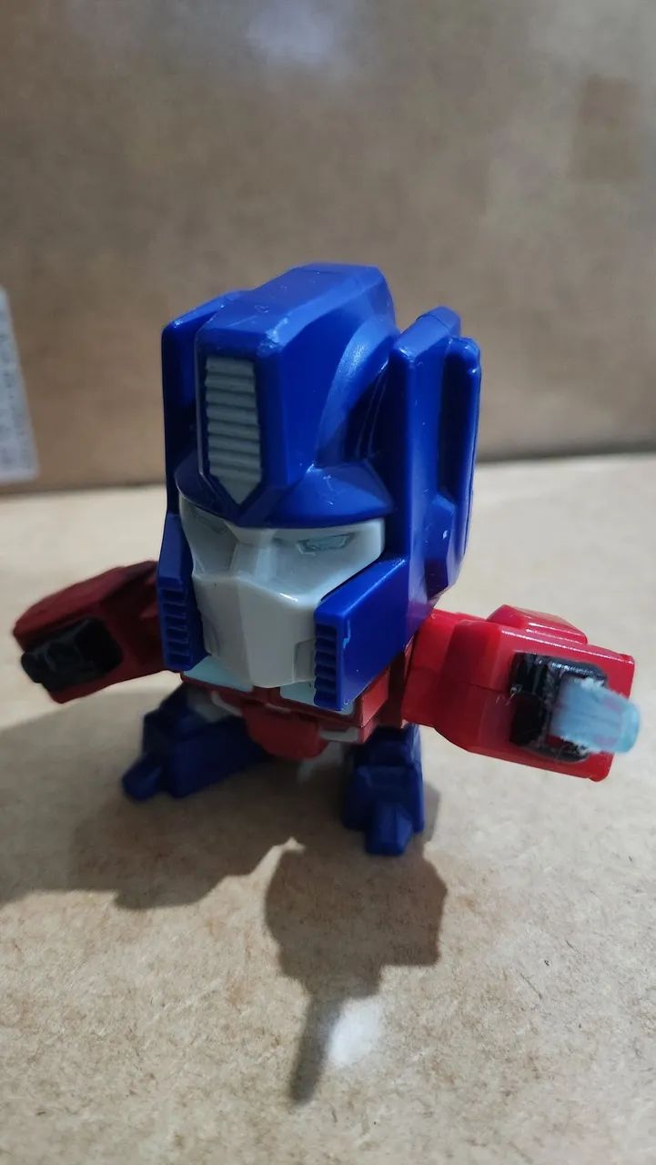 Optimus Prime Hasbro - McDonald's 2018 - Foto 3