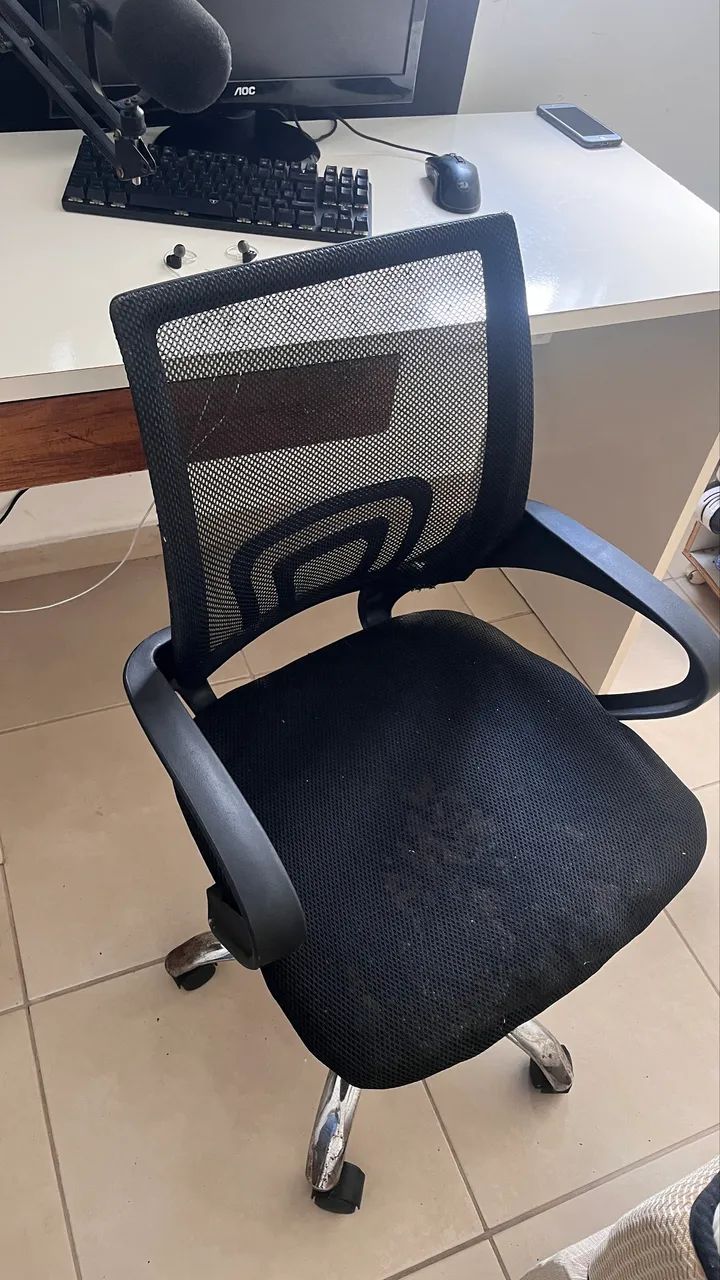 MESA DE ESCRITÓRIO E CADEIRA ESCRITÓRIO 