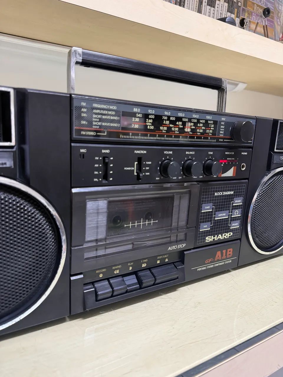 Rádio Antigo Sharp GF-A1B - Funcionando  - Foto 4