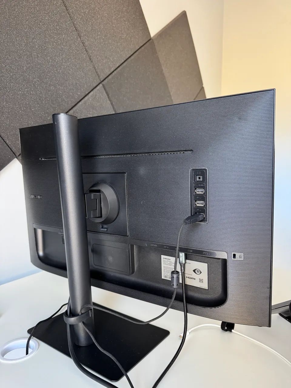 Monitor Samsung Viewinfinity S6 27 IPS USB C - Foto 2