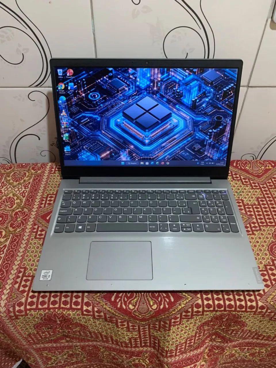 Notebook Lenovo Core i3 / 12GB RAM / SSD 240GB / 10° Geração 