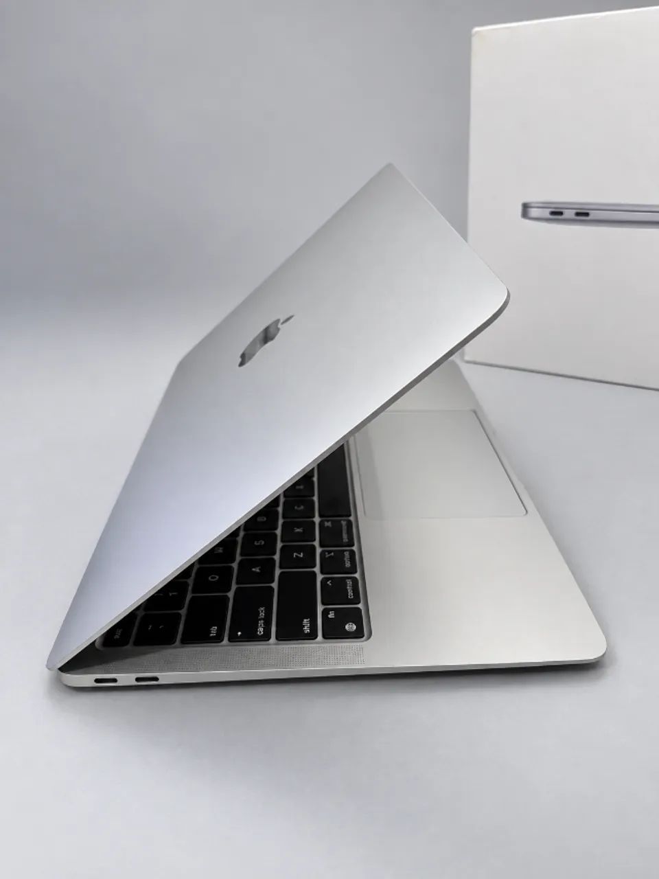 Macbook Air M1 8G - Caixa e garantia Apple até 2027 - Foto 2