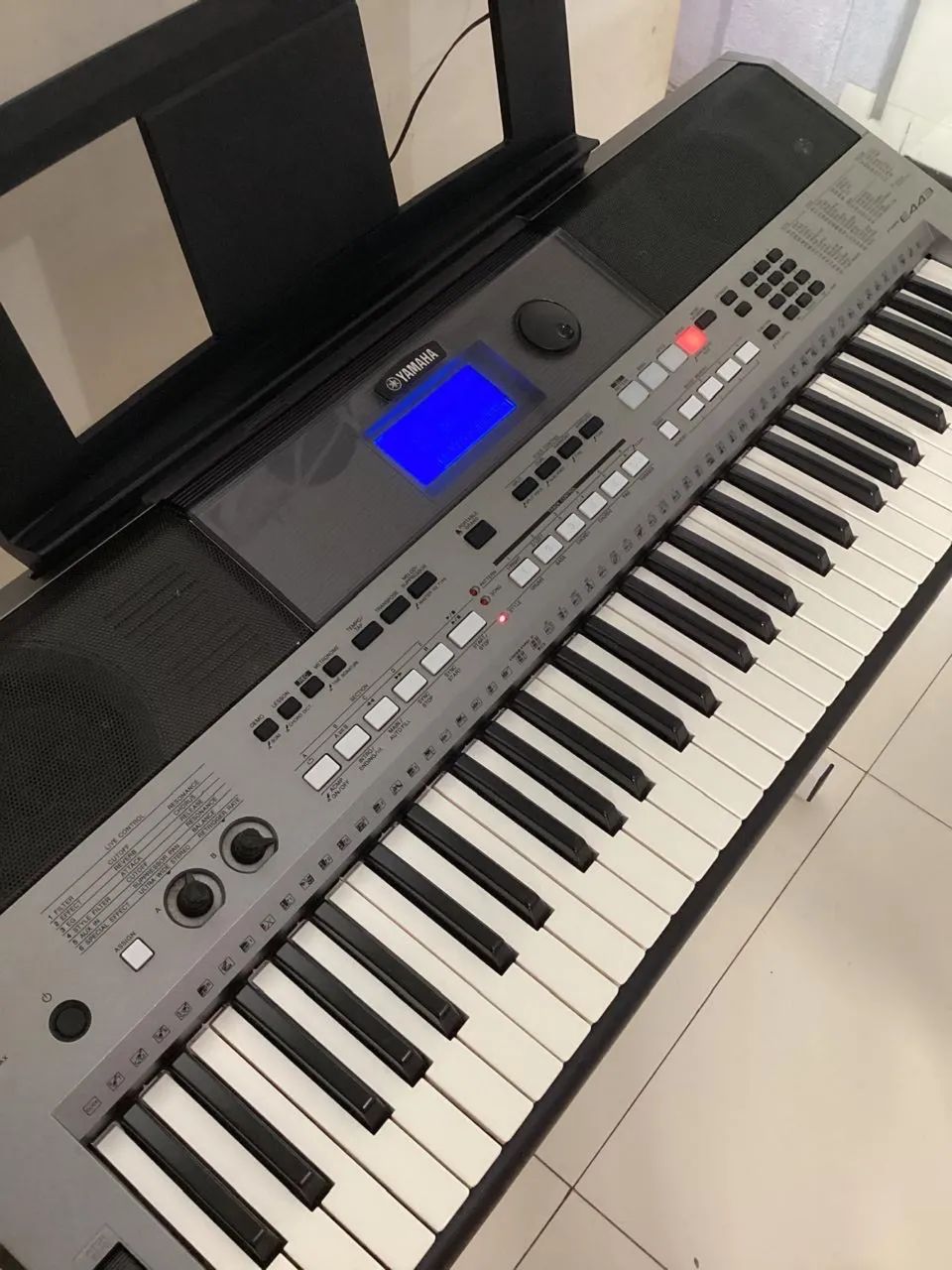 Teclado YAMAHA PSR E443 (PEGA PEN DRIVER) - Foto 5