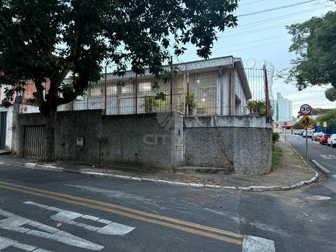 Casa a venda, no Jardim Proença, Campinas/SP.