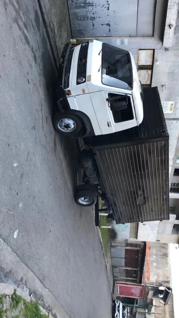 Vende se bau para caminhao 3/4