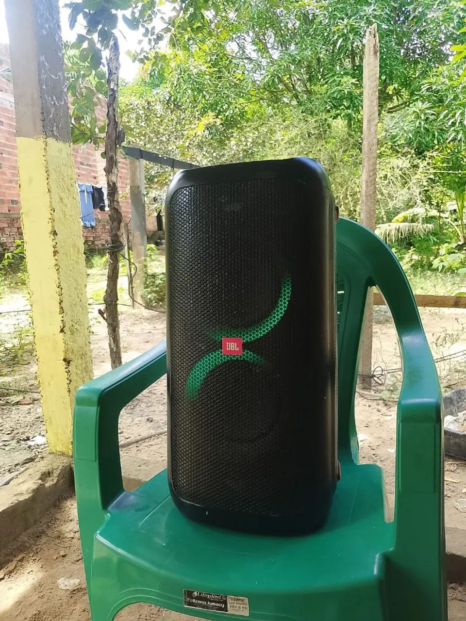Vendo uma JBL partybox 100 - Aparelhos de Som - Maracujá, São Luís