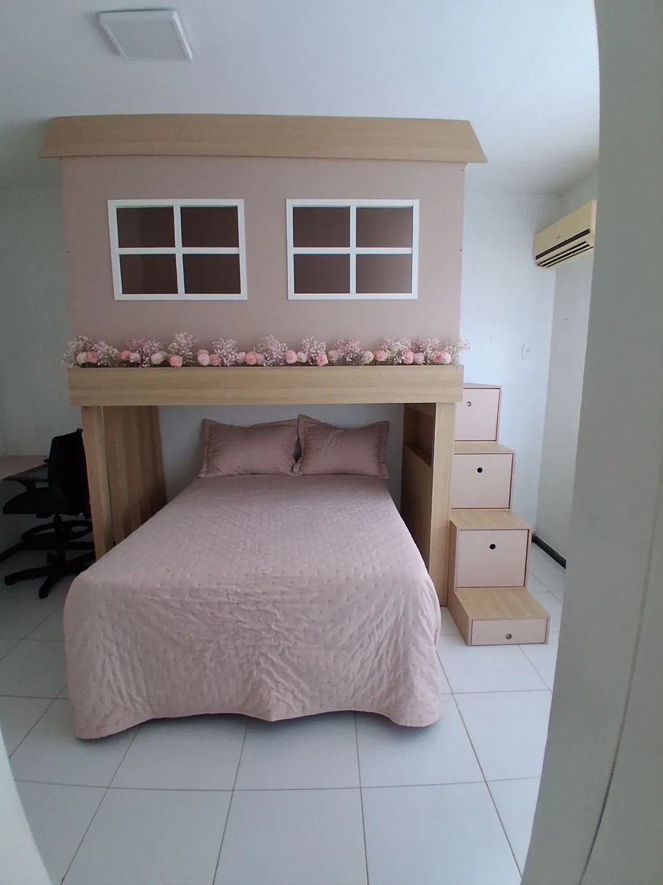 Vendo casa de paneca nova