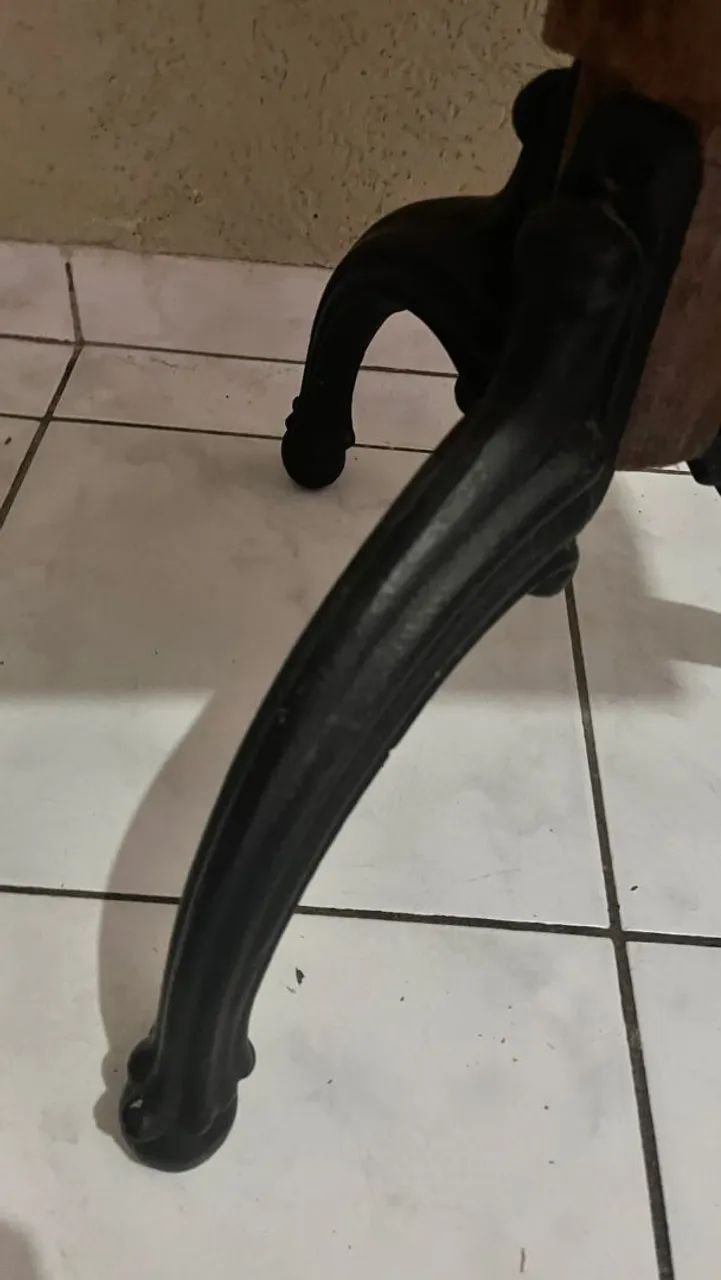 Mesa de Mármore com Pé de Ferro - R$ 200 - Foto 3
