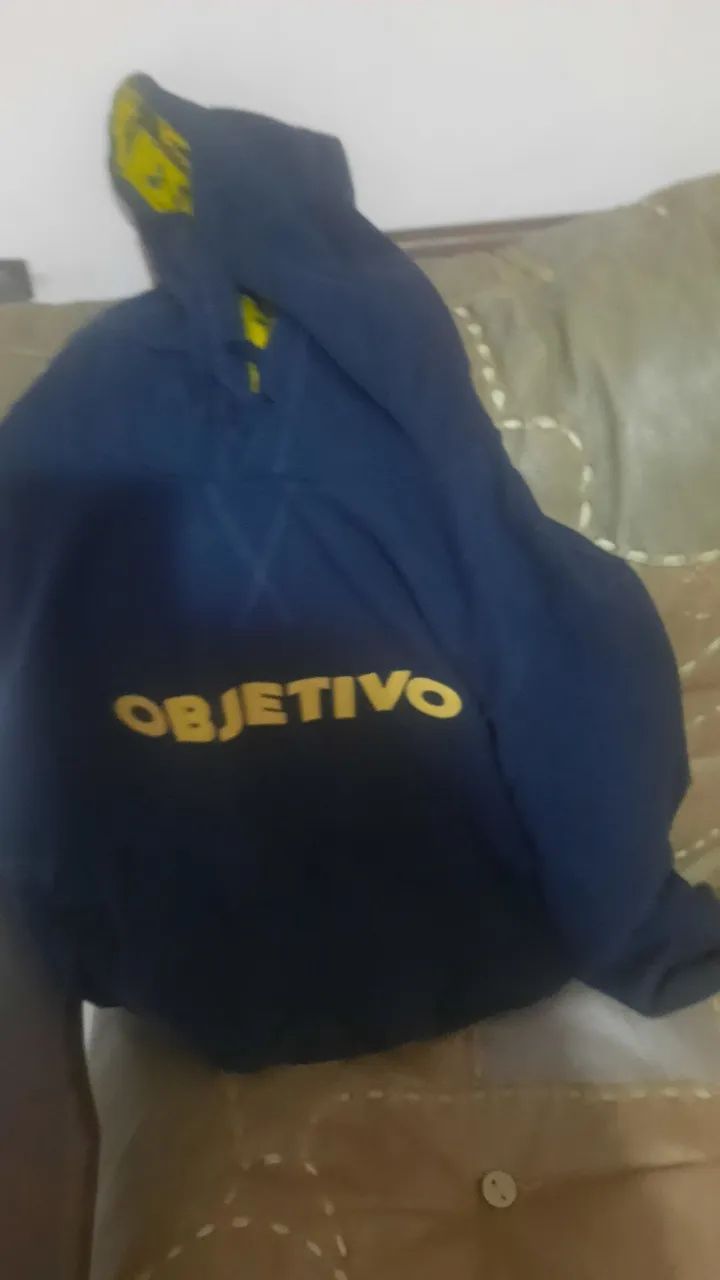 Roupas do Colégio Objetivo 