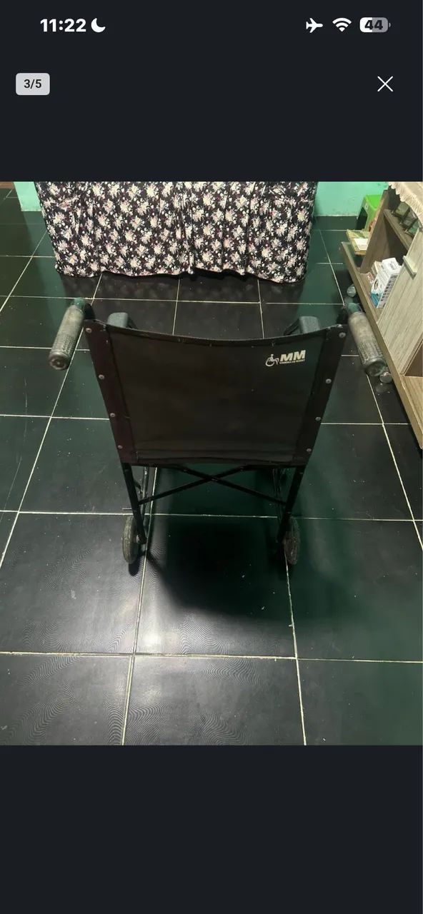 Cadeira de rodas seminova  - Foto 5