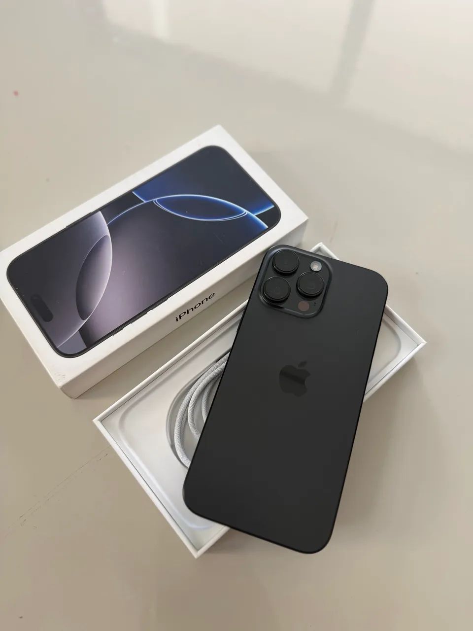 iphone 16 Pro Max - 256 GB - Bateria 100% - Celulares e