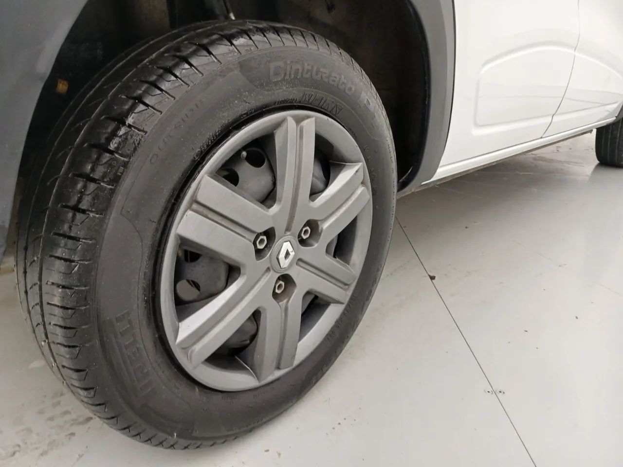 Renault Kwid 1.0 Zen, foto 13 de 18