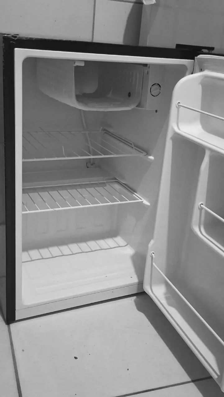 Frigobar EOS Impecável - Semi Novo (Funcionando 100%) - Foto 3