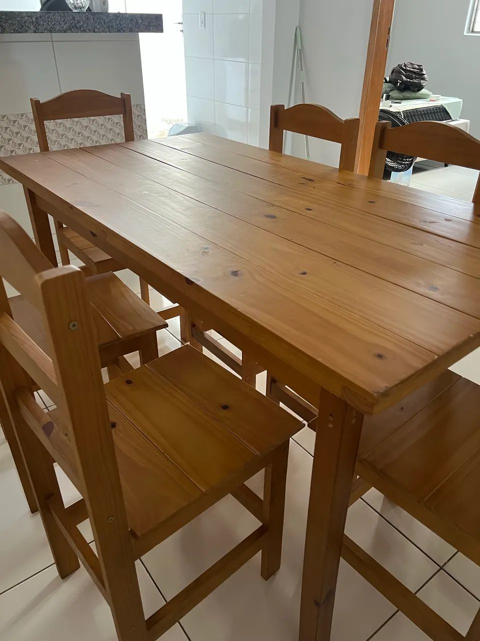 Mesa com seis cadeiras  - Foto 5