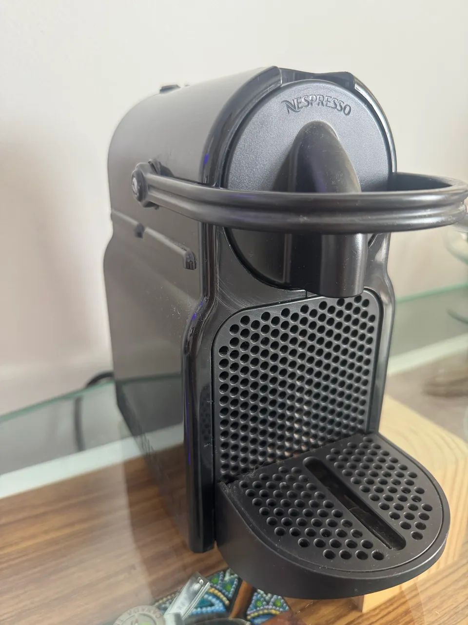 Cafeiteira Nespresso preta - Foto 2