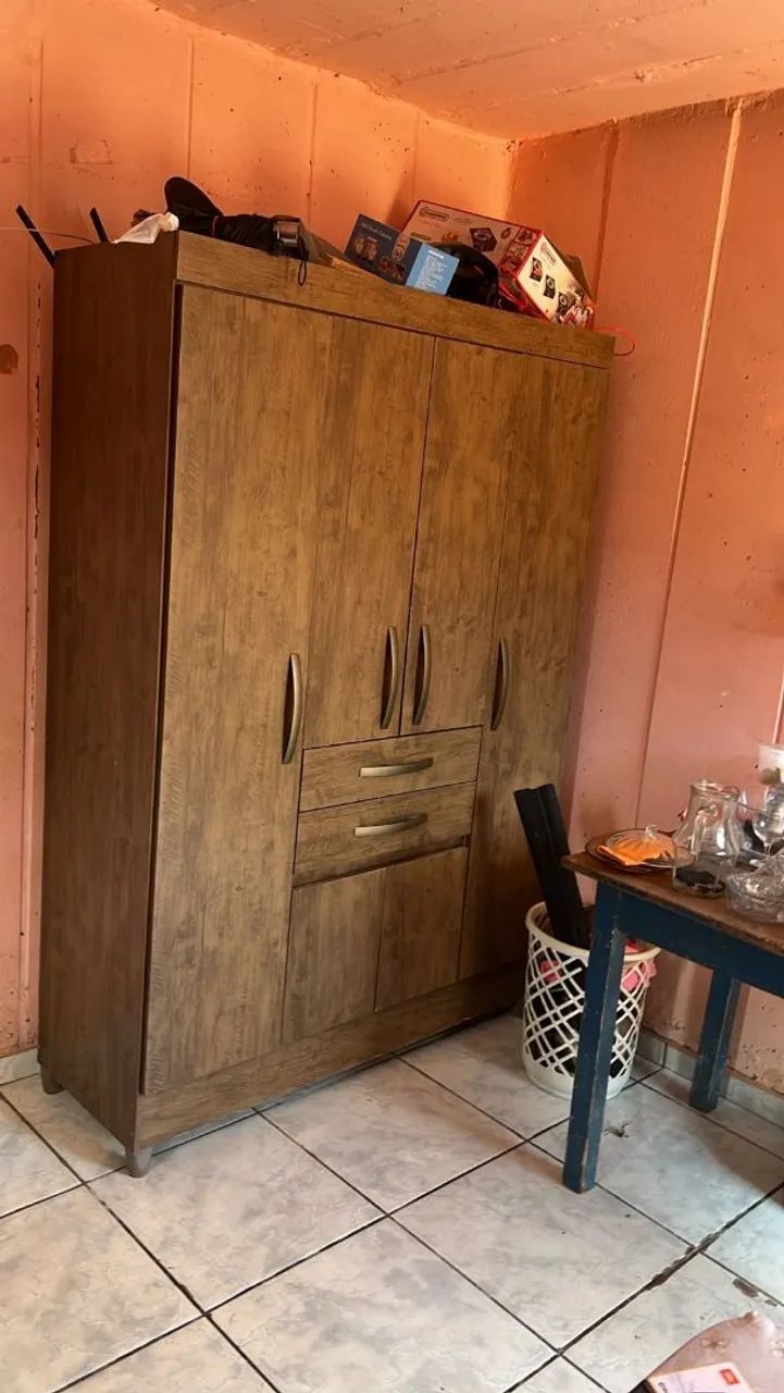 Vendo guarda roupa solteiro 